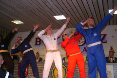 Maennerballett-Astronaut-14